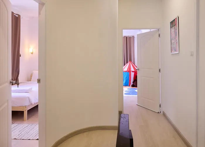 Cozy&modern 6-br Home, 14pax - Central, 5mins Bts * Bangkok