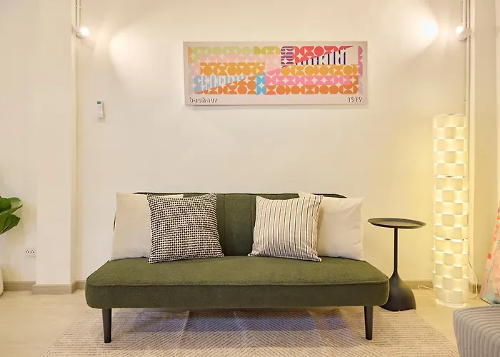 Cozy&modern 6-br Home, 14pax - Central, 5mins Bts Bangkok