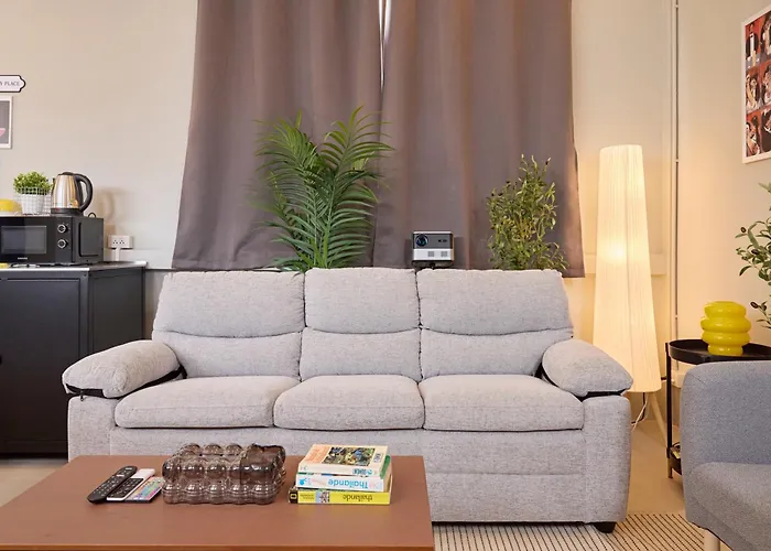 Cozy&modern 6-br Home, 14pax - Central, 5mins Bts * Bangkok